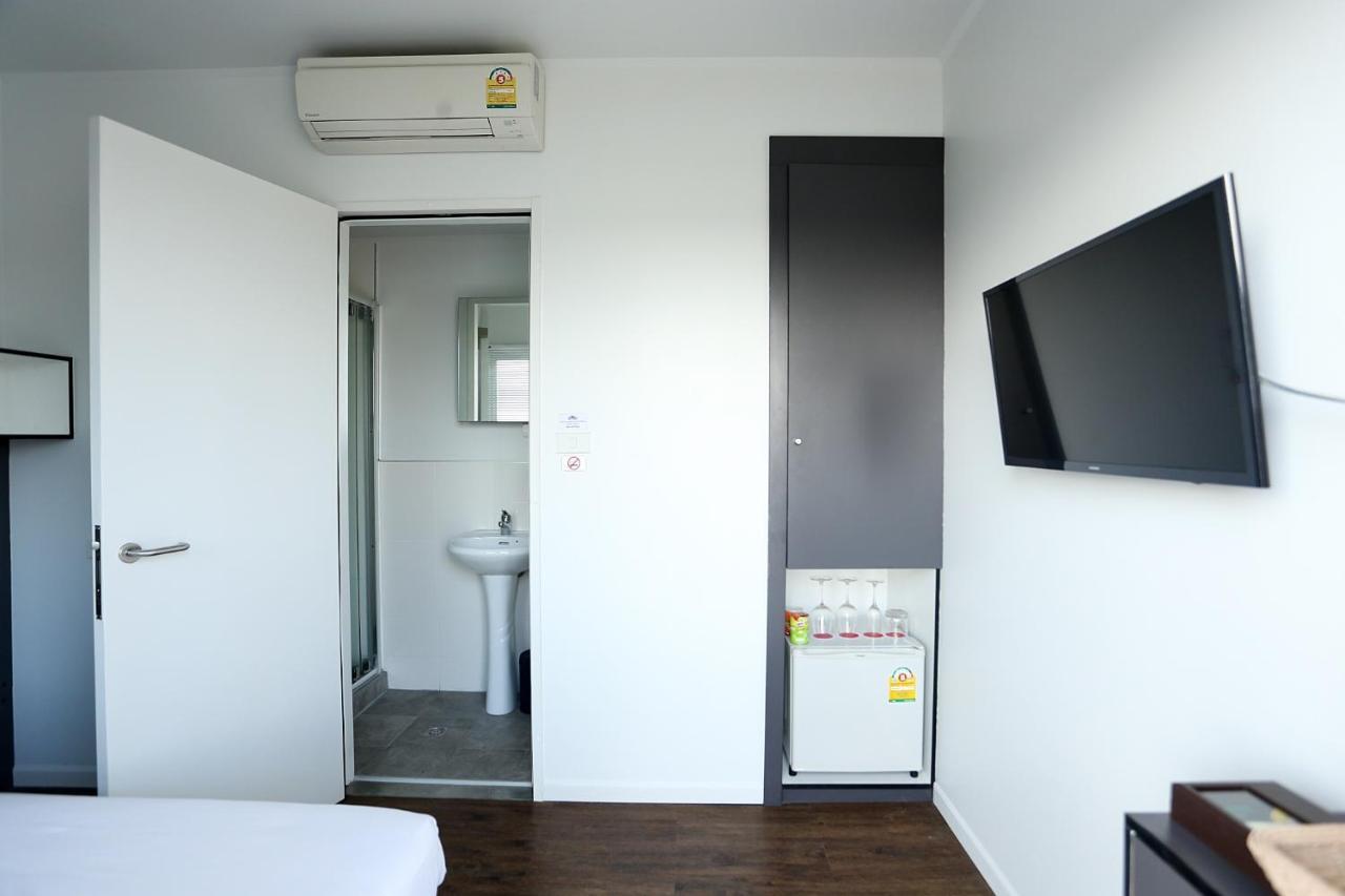 Bric Box Hotel Buriram Bagian luar foto